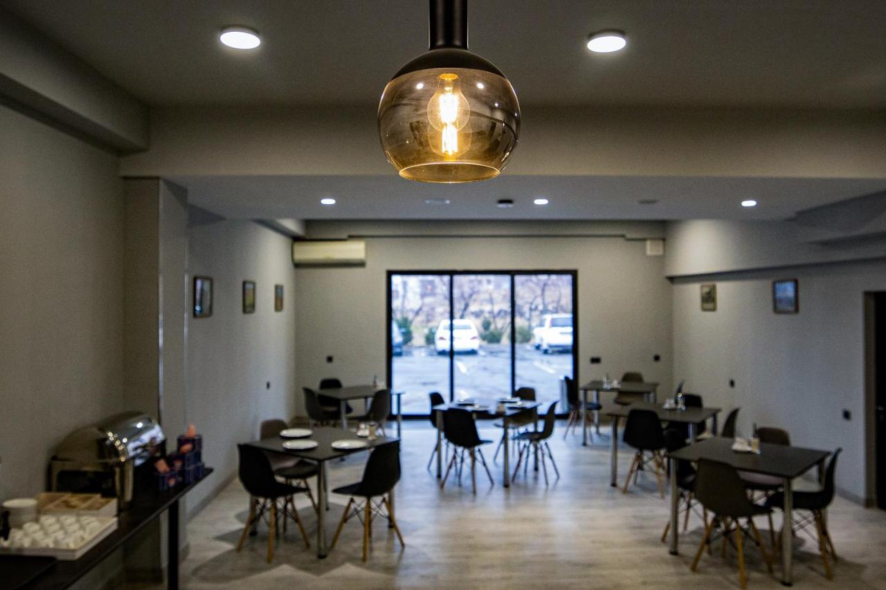 Inga Hotel Ереван Экстерьер фото