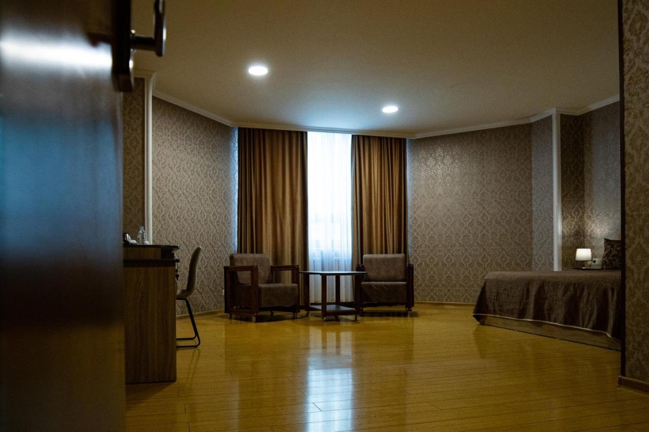 Inga Hotel Ереван Экстерьер фото
