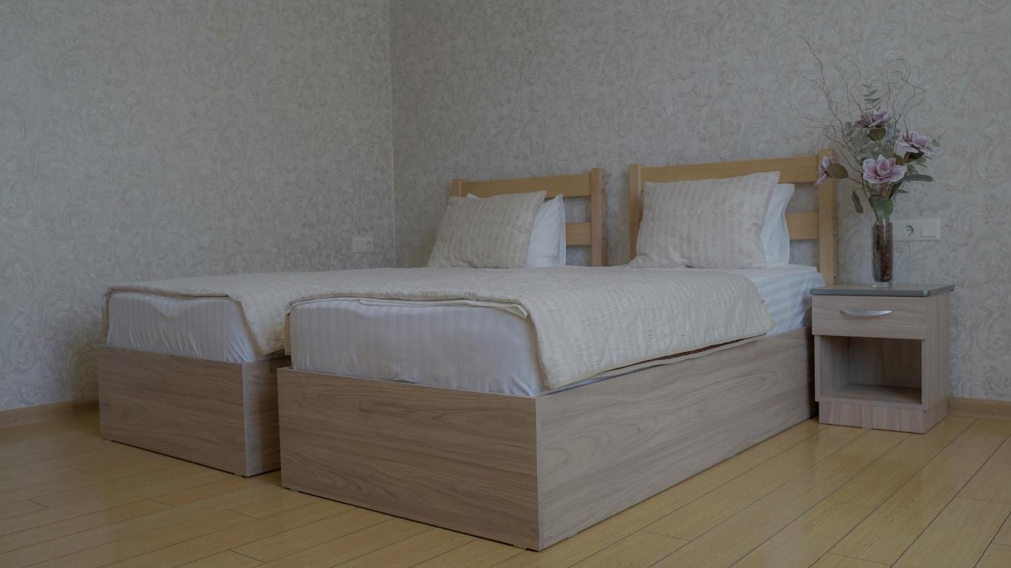 Inga Hotel Ереван Экстерьер фото