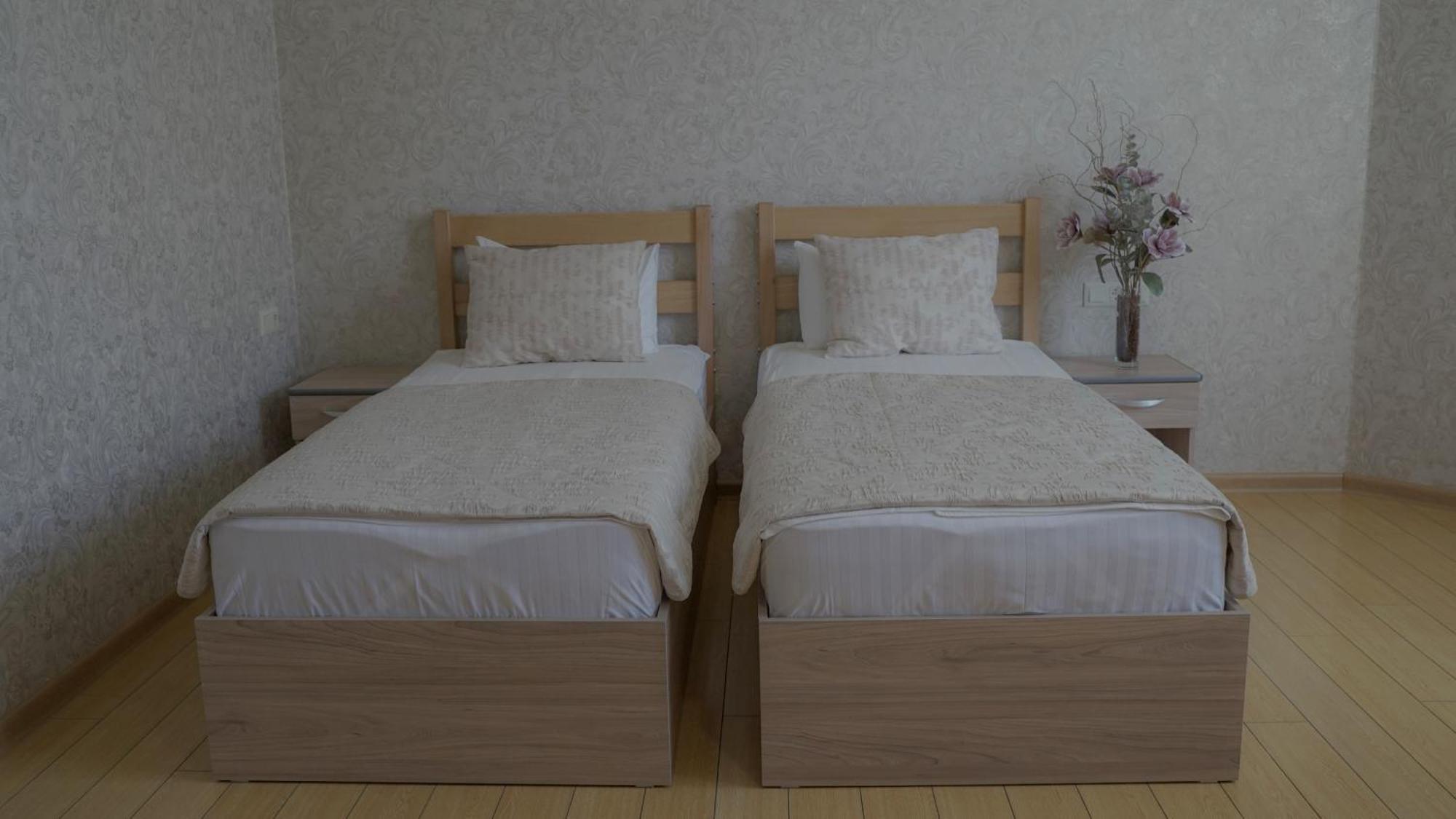 Inga Hotel Ереван Экстерьер фото